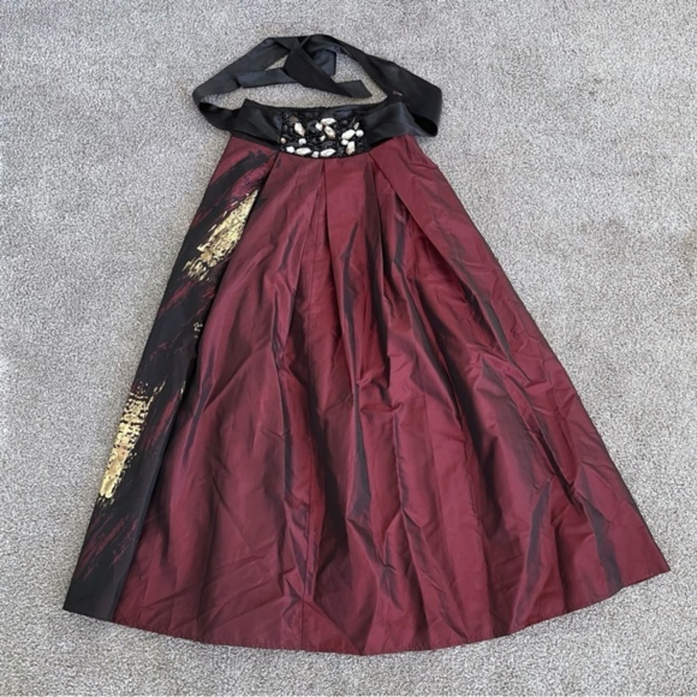 Womens Pleated Full Maxi Skirt Size M/L Burgundy Wide Jeweled Waistband Costume